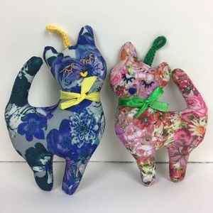 Pair of handmade cats 🐱 keychain ornaments